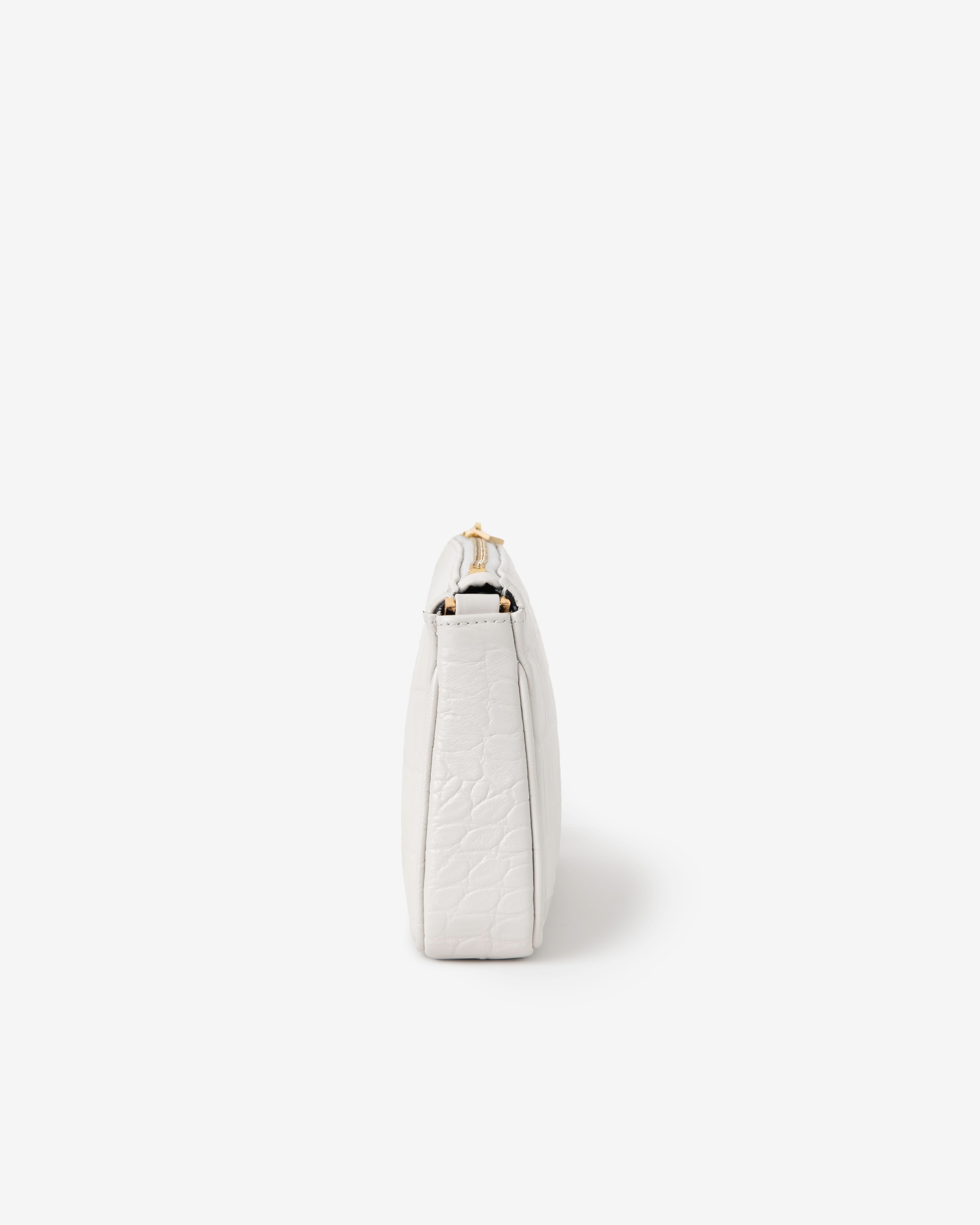 BELLA Crème Clutch - M I C H E L L E G A R C I A