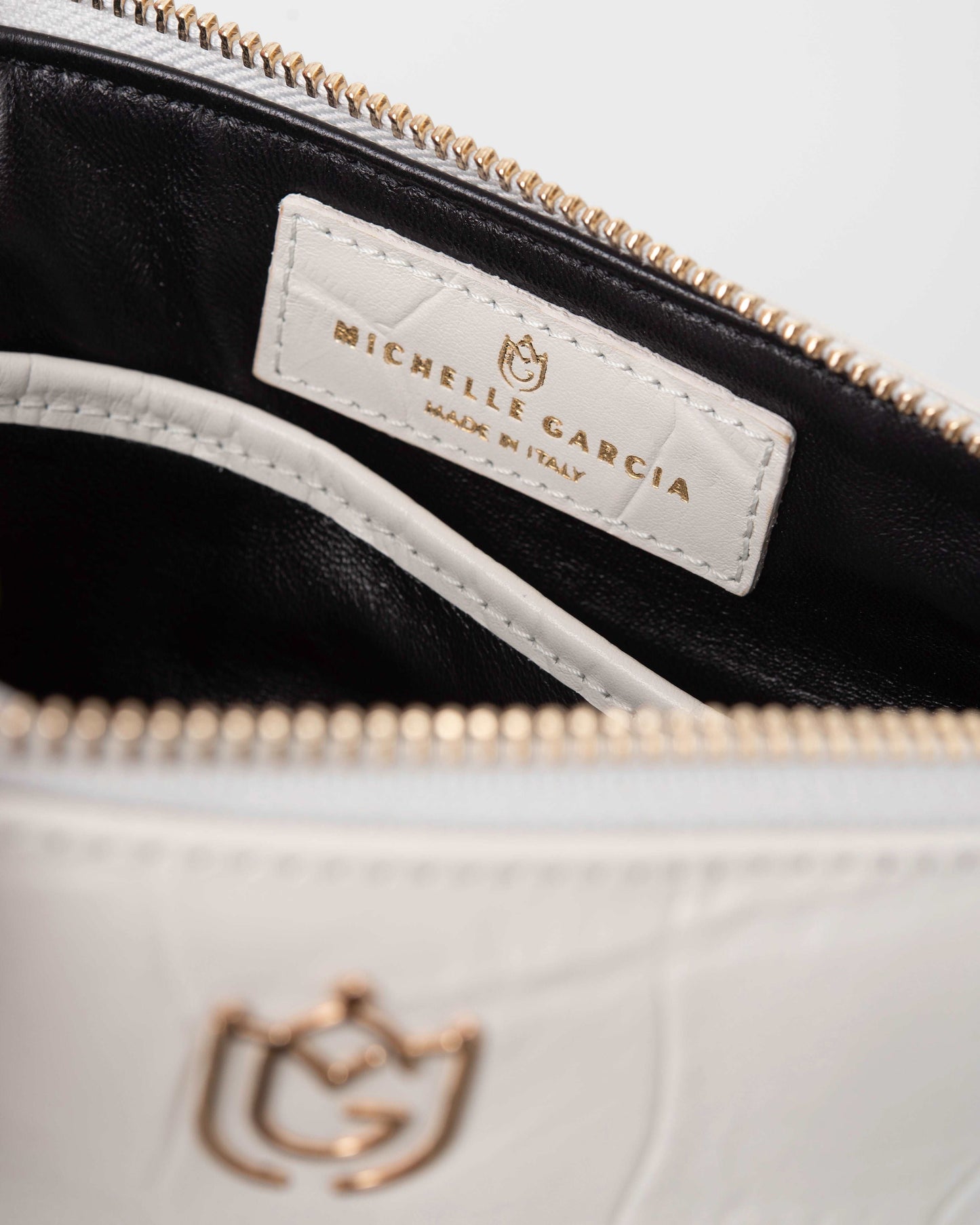 BELLA Crème Clutch - M I C H E L L E G A R C I A